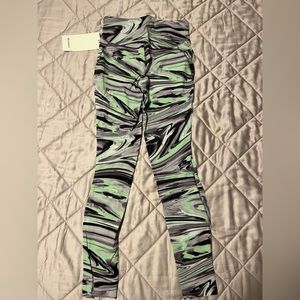 Lululemon Base Pace HR Tight 28” NWT